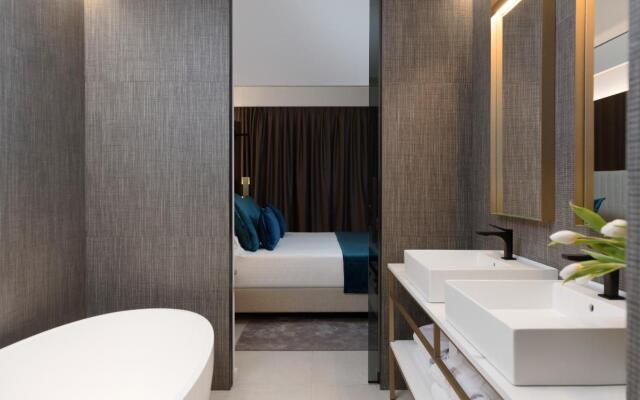 We Me Suite Hotel