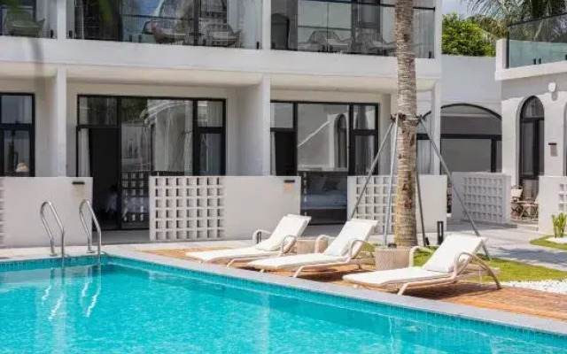 Wanning Moye Homestay (Riyuewan Surfing Store)