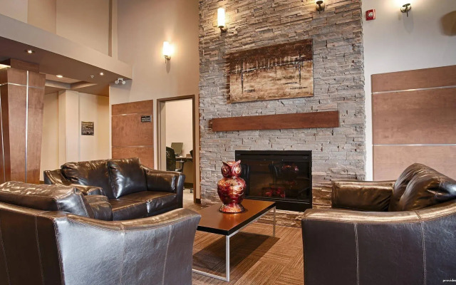 Best Western Plus Dartmouth Hotel & Suites