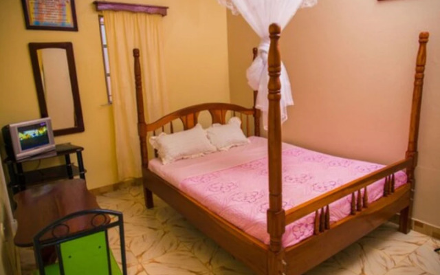 Merona Hotel
