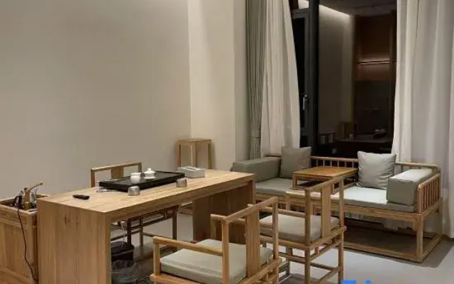 Shiguang Holiday Hotel (County Government Branch)