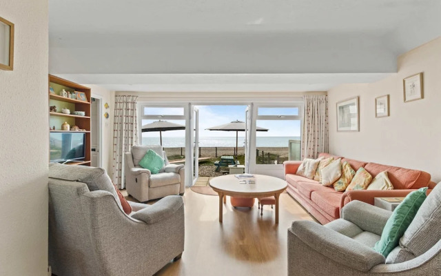 The Coastal Crab - Family-friendly Three-bed Beach House in Pevensey