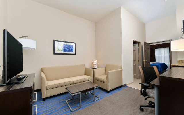 Holiday Inn Express St. Louis West - O'Fallon by IHG