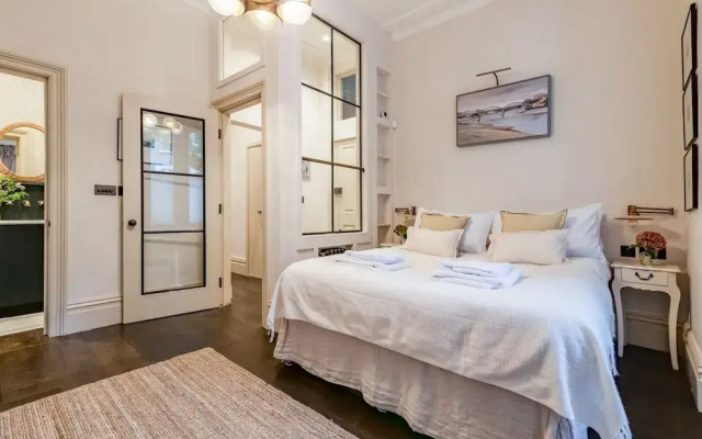 Beautiful 2 Bed Apartment In West London