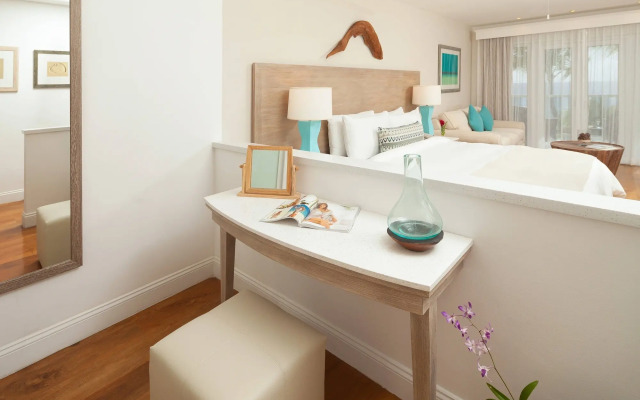 Waves Hotel & Spa by Elegant Hotels - All Inclusive