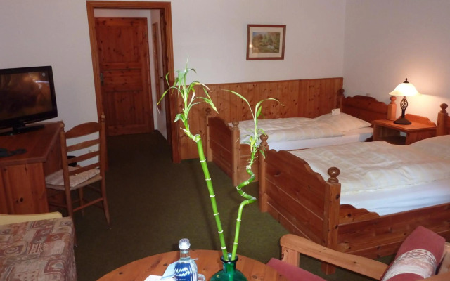 AKZENT Hotel Zur Wasserburg , bed & breakfast