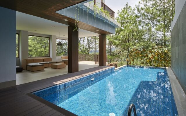 Anindya Hill View 7BR Villa a Private Heated Pool