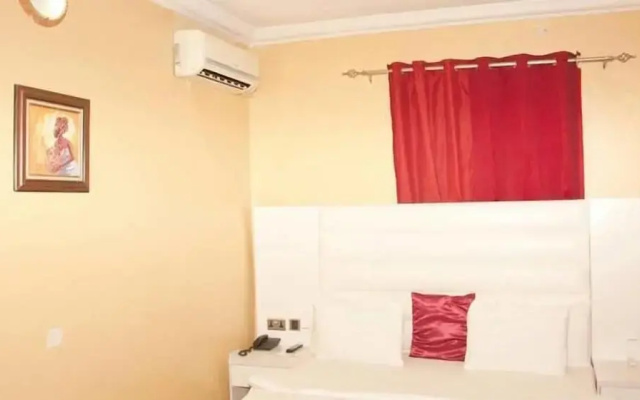 Westbro hotel and suites