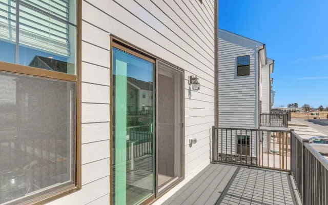 2 Mi to Dtwn Frederick: Updated Townhome