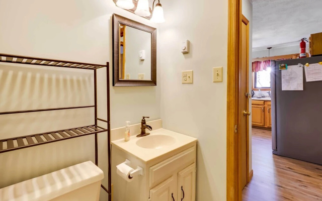 Spacious Pocono Lake House Near Skiing & Swimming!