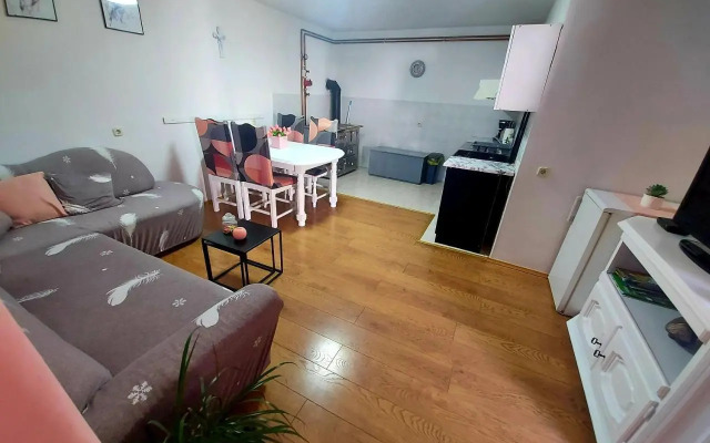 Guest House Gacka Rogić