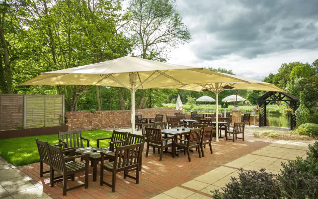 The Kingfisher Pub and Hotel