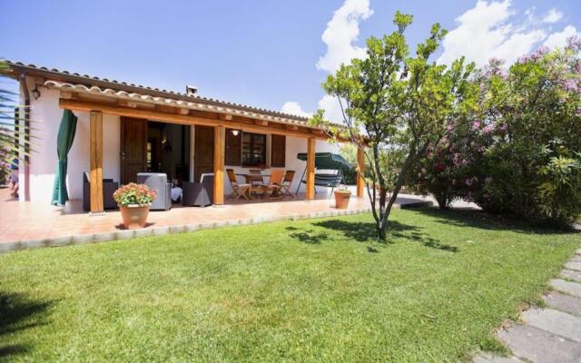 Villa Porticciolo In Alghero With Large Garden For 6 Guests