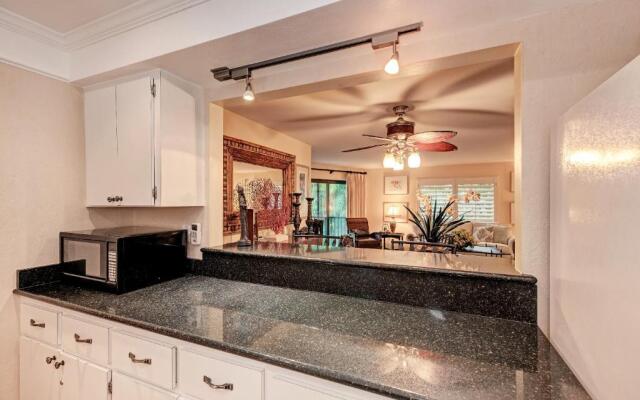 Sea Grape Inn 4- BEACHFRONT Property