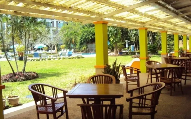 Patong Beach Gardens - Pool, Fast Wifi, Smart TVs