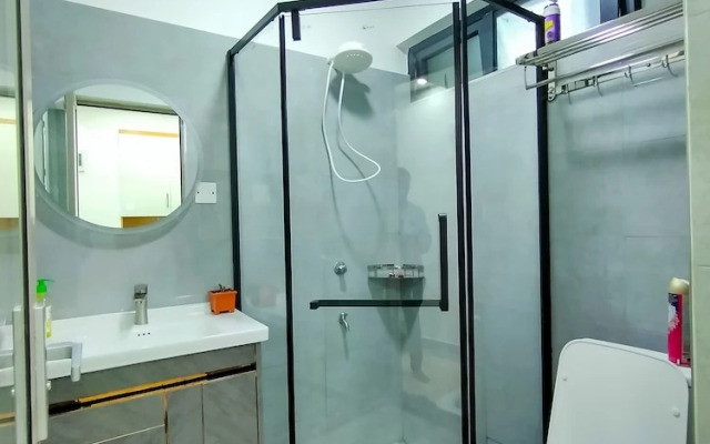 Lux Suites Heartland Business Apartments