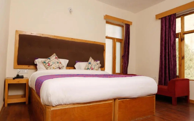 OYO 14402 Himalayan Villa