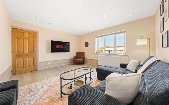 Modern 3Bed Home Next To Glasgow Airport