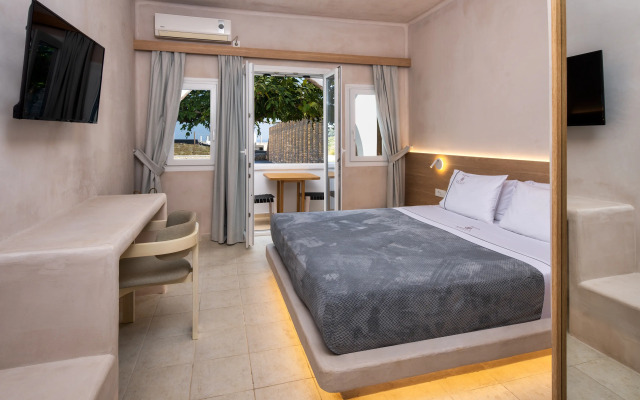 Aelia Luxury Suites Santorini