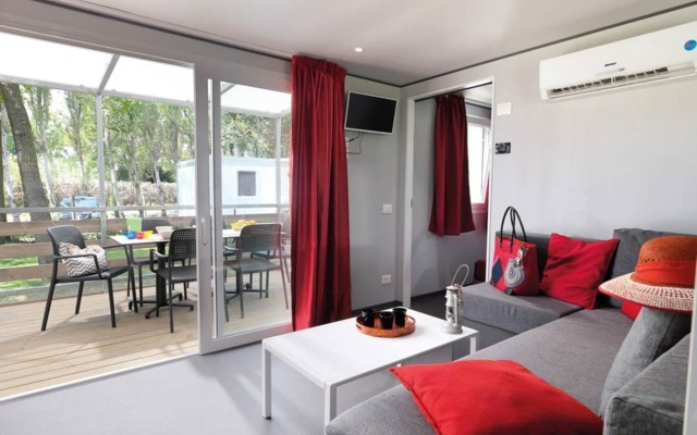 Isamar Holiday Village