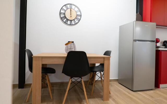 Zalman's Ground Floor 1BR Place