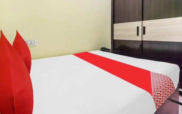 Oyo Flagship 807564 Hotel Pvs Grand