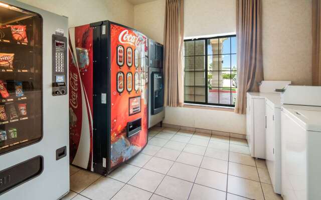 Clarion Inn & Suites Weatherford South