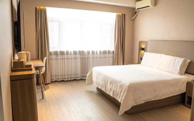 HanTing Hotel (Zhalantun Qinghe Furniture Plaza)