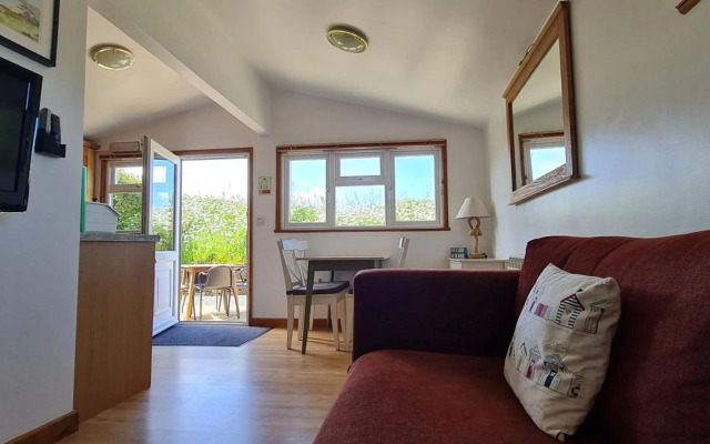 Little Oaks Chalet - St. Merryn, Padstow