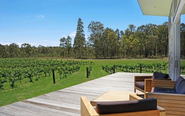 The Longhouse - Suite 3