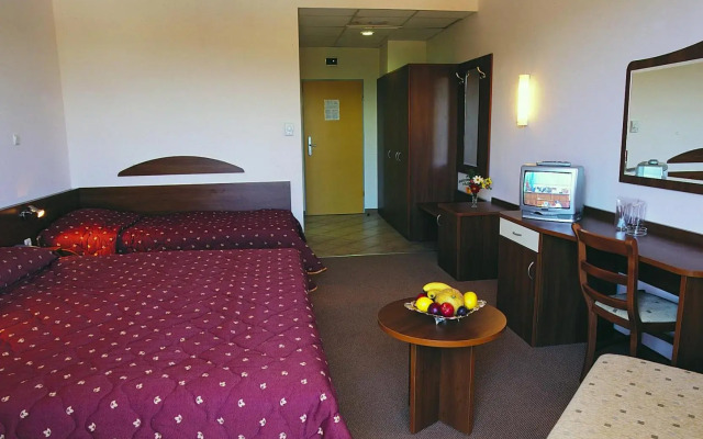 Continental Park Hotel