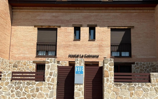 Hostal y Casa Rural la Colmena