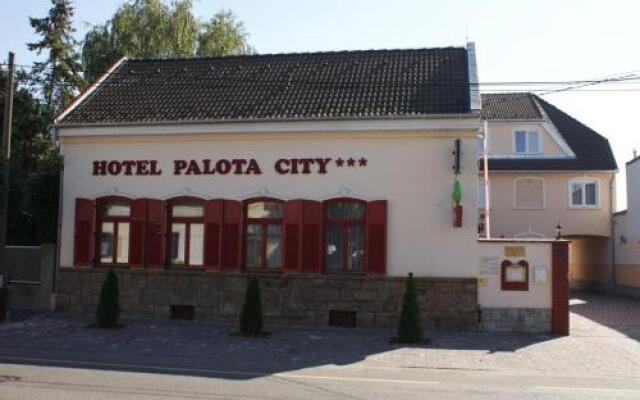 Hotel Palota City