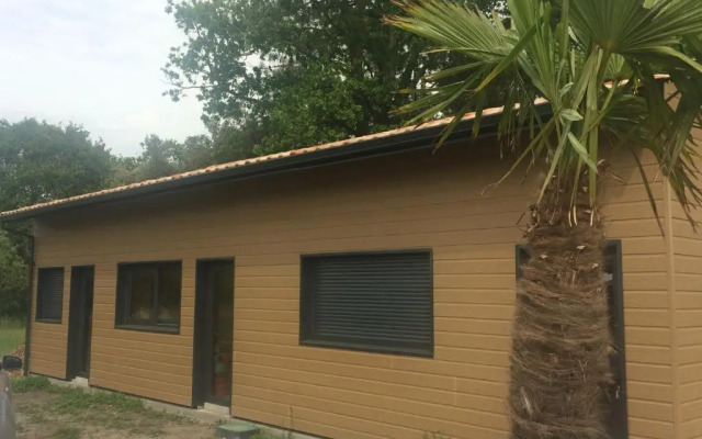 Mobil Home Dans Camping Mussonville
