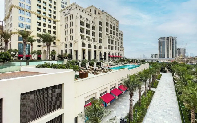 Cozy 1BR at Vida Residences Creek Beach