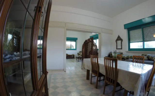 Auberg-Inn Guesthouse
