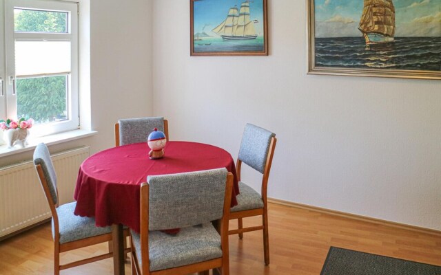 Awesome Apartment in Warnemünde With 2 Bedrooms