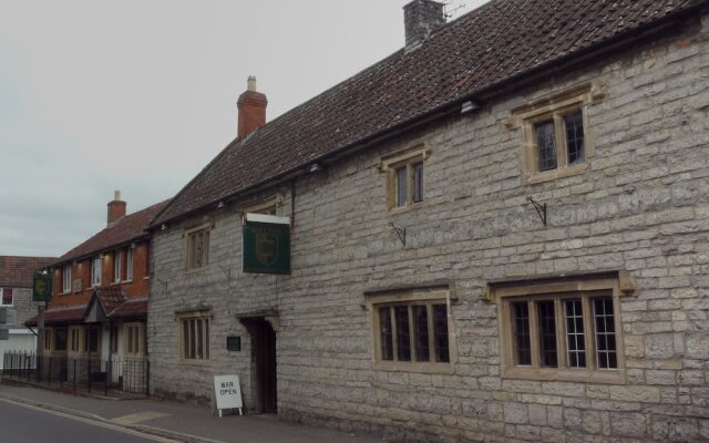 Mullions Hotel