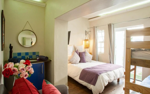 Bedrock Family 4 Sleeper En-Suite Studio