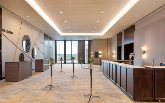 Hilton Woking
