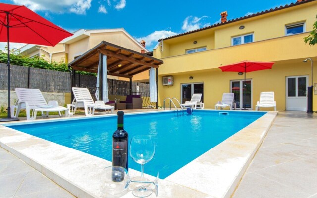 Stunning Home in Pula With Wifi and 4 Bedrooms