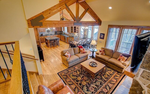 Coopers Collection 13 - Lowell Avenue Getaway