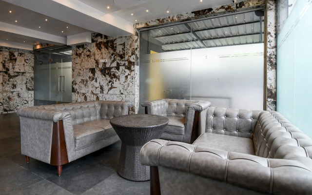 Super Collection O Water View Residency
