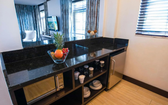 Lincoln Arms Suites