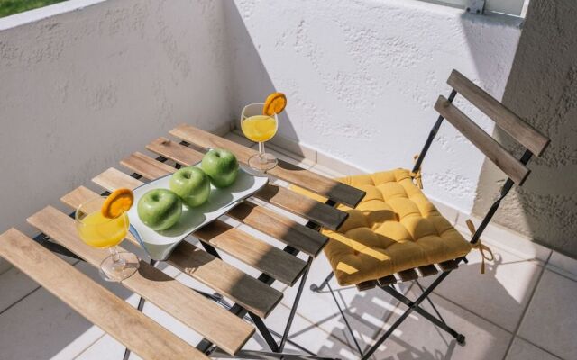 Ermis Luxury Suites & Apartments