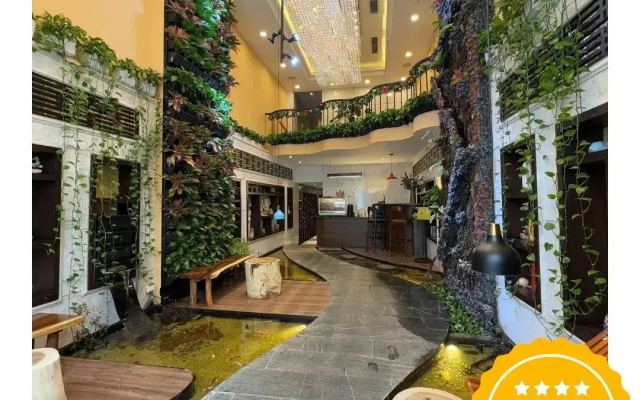 Hanoi Brilliant  and Spa