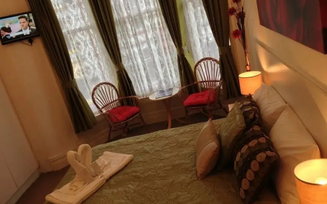 Wilsons Hotel - Blackpool Tower View