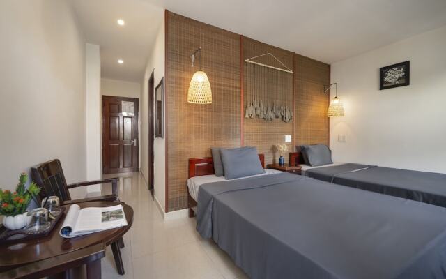 Rustic Hotel Danang