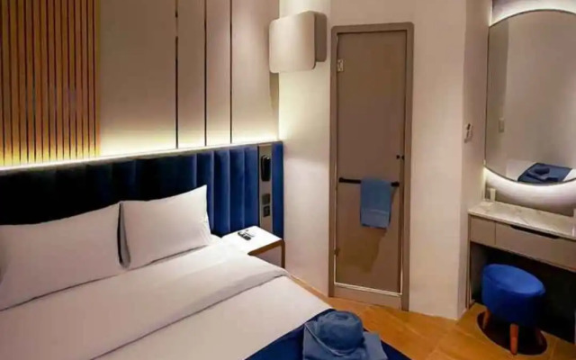 Qube Hotel by 98hospitality