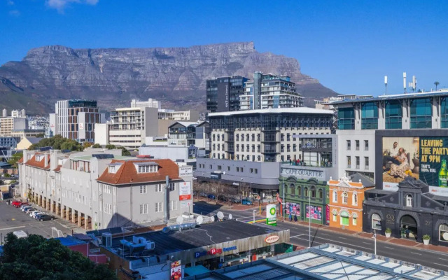 Rockwell 613 by CTHA, Cape Town